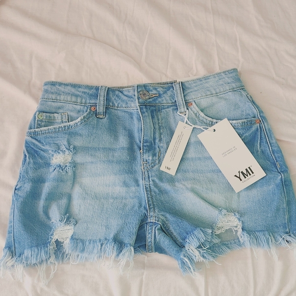 Brand New YMI jean shorts size 1/25. - Picture 3 of 6